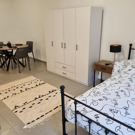 Luxury 2-Room Suite In The Center Of Downtown Haifa Ngoại thất bức ảnh