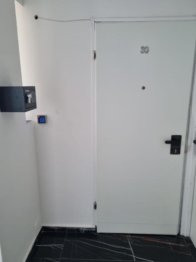 Luxury 2-Room Suite In The Center Of Downtown Haifa Ngoại thất bức ảnh